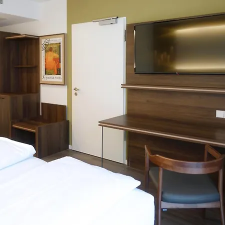 Hotel Tools 3*
