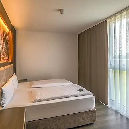 Roomingtons Alb Hotel Laichingen